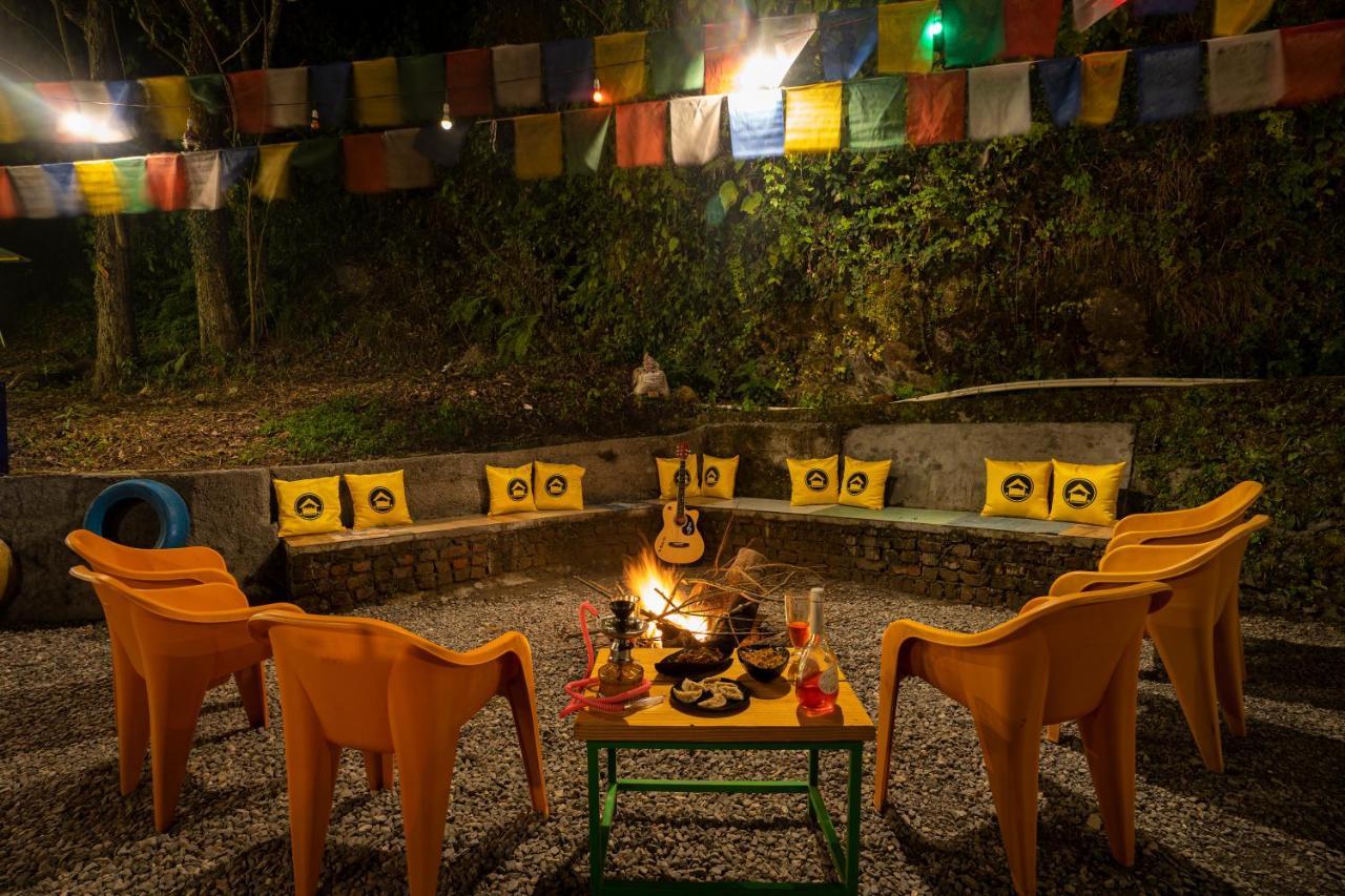 The Hosteller Mussoorie By The Streamside, Kempty Zewnętrze zdjęcie