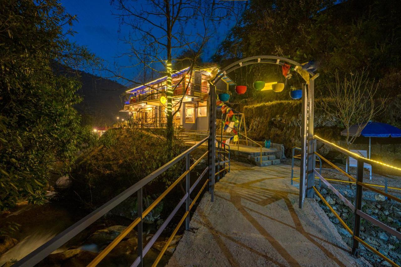 The Hosteller Mussoorie By The Streamside, Kempty Zewnętrze zdjęcie